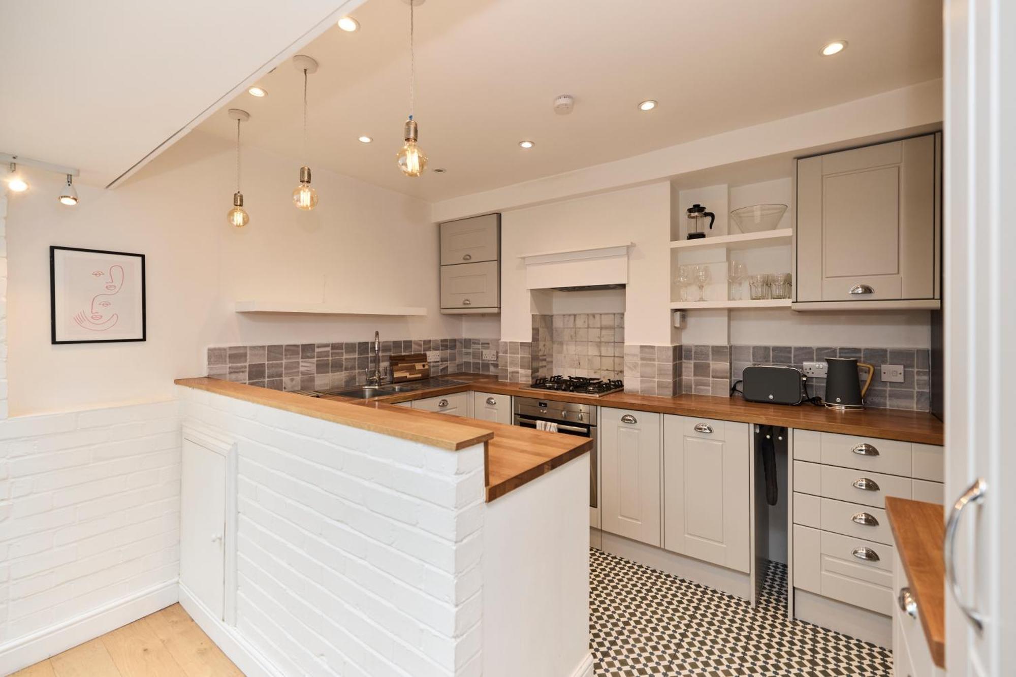 The Fulham Hideout - Modish 2bdr Flat With Patio Appartamento